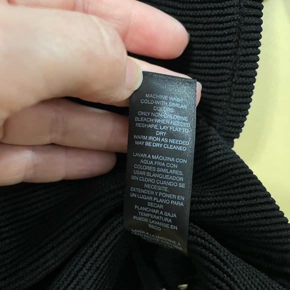 Crop Top w/Cut Outs - Picture 6 of 7